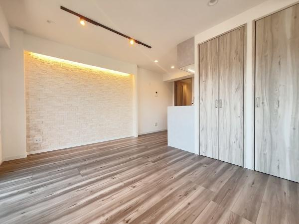 【居間・リビング】 | ライオンズマンション上馬 | 窓からの日差し・風・すべてが心地よくゆったりとした時間を過ごせます♪