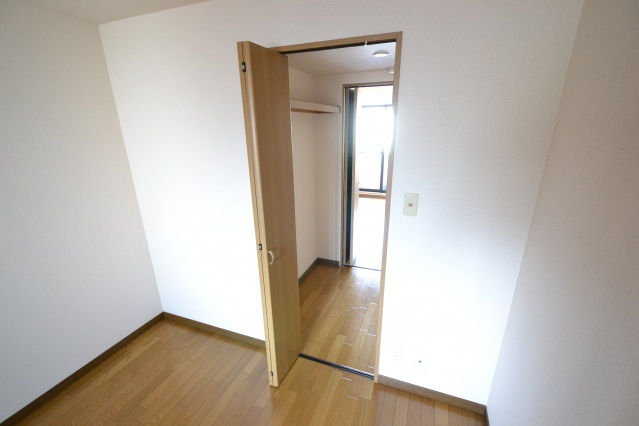 タッチ塚口の収納