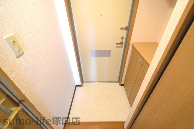 タッチ塚口の玄関