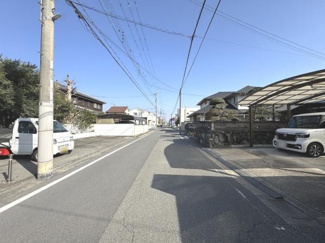 【前面道路含む現地写真】