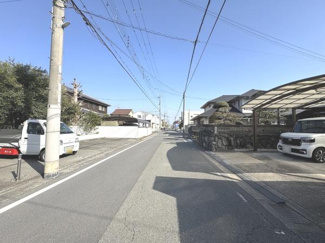 【前面道路含む現地写真】