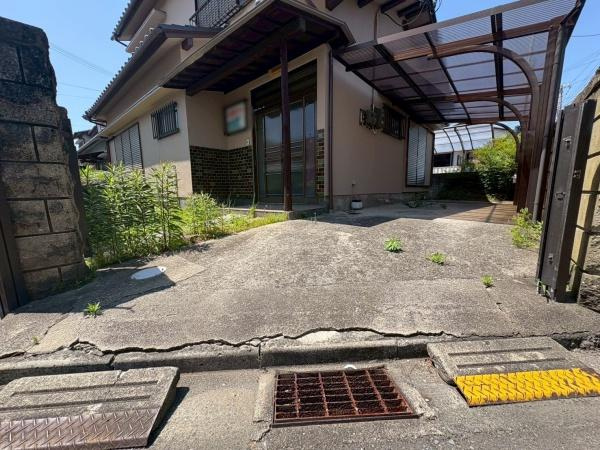 和歌山市小雑賀　中古戸建の駐車場