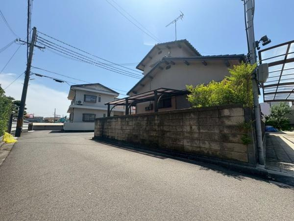 和歌山市小雑賀　中古戸建の前面道路含む現地写真