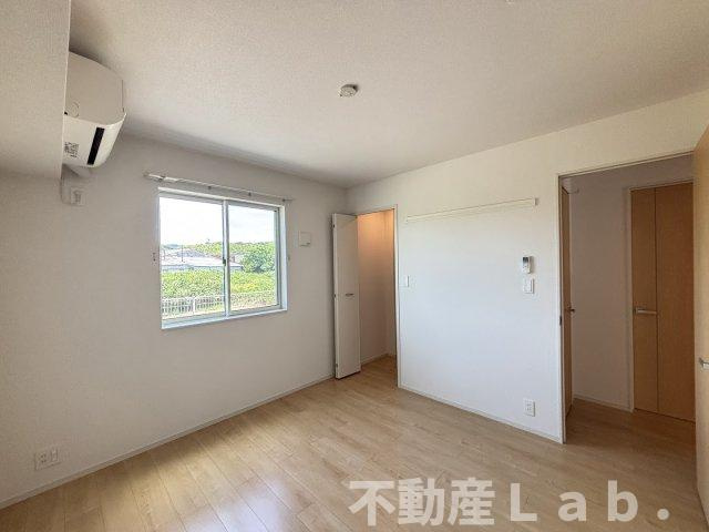 ＧＲＡＮＤ　ＡＤＲＥＡ　Ⅱの居間・リビング