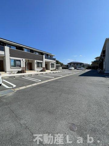 グレース曲野　Ａの駐車場