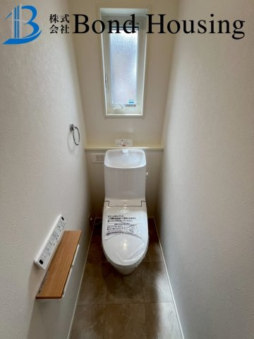 南西向きで日当たり良好　タマホーム施工　金ケ崎　3号棟のトイレ