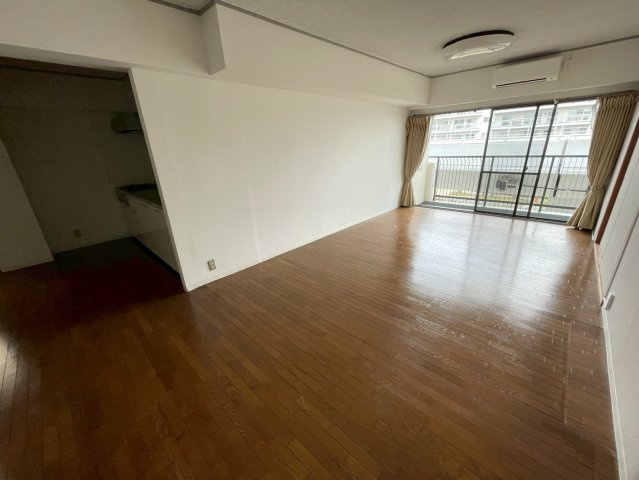 住吉川アーバンライフの居間・リビング