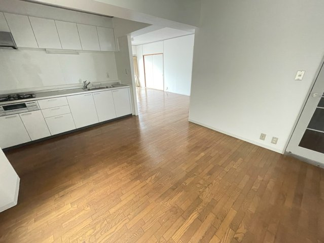 住吉川アーバンライフの居間・リビング