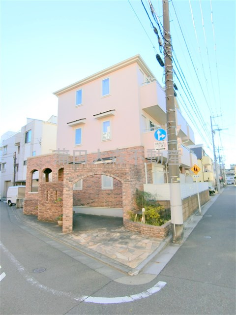 グランドールメゾンの外観