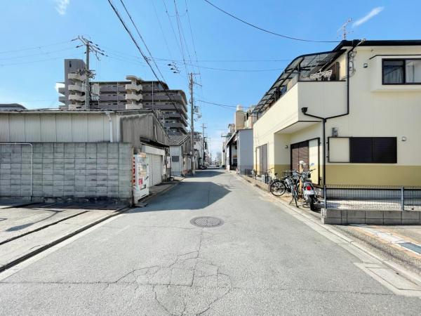 東郷通２丁目　中古一戸建ての前面道路含む現地写真|■物件内覧・資金計画相談・住宅ローン相談、リフォーム相談、お問合せ受付中■
※当日・翌日のご内覧、ご相談はお電話でのお問合せがスムーズです！