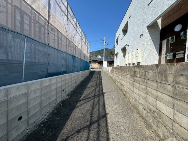 ーBloomーブルームー小倉南区上葛原2丁目1期　【小倉南区　新築戸建て】の前面道路含む現地写真|現地撮影　2025,4,7　ーBloomーブルームー小倉南区上葛原2丁目1期　【小倉南区　新築戸建て】