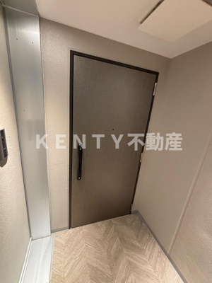 【玄関】 | PREMIUM CUBE 大森 TROIS | 玄関です