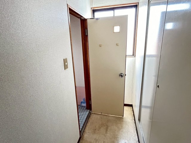 丸長ビルの内装