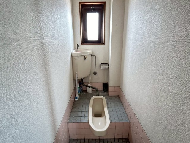 丸長ビルのトイレ