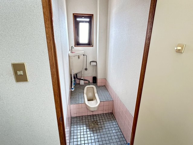 丸長ビルのトイレ
