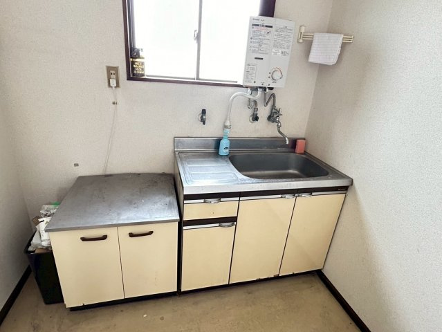 丸長ビルのキッチン