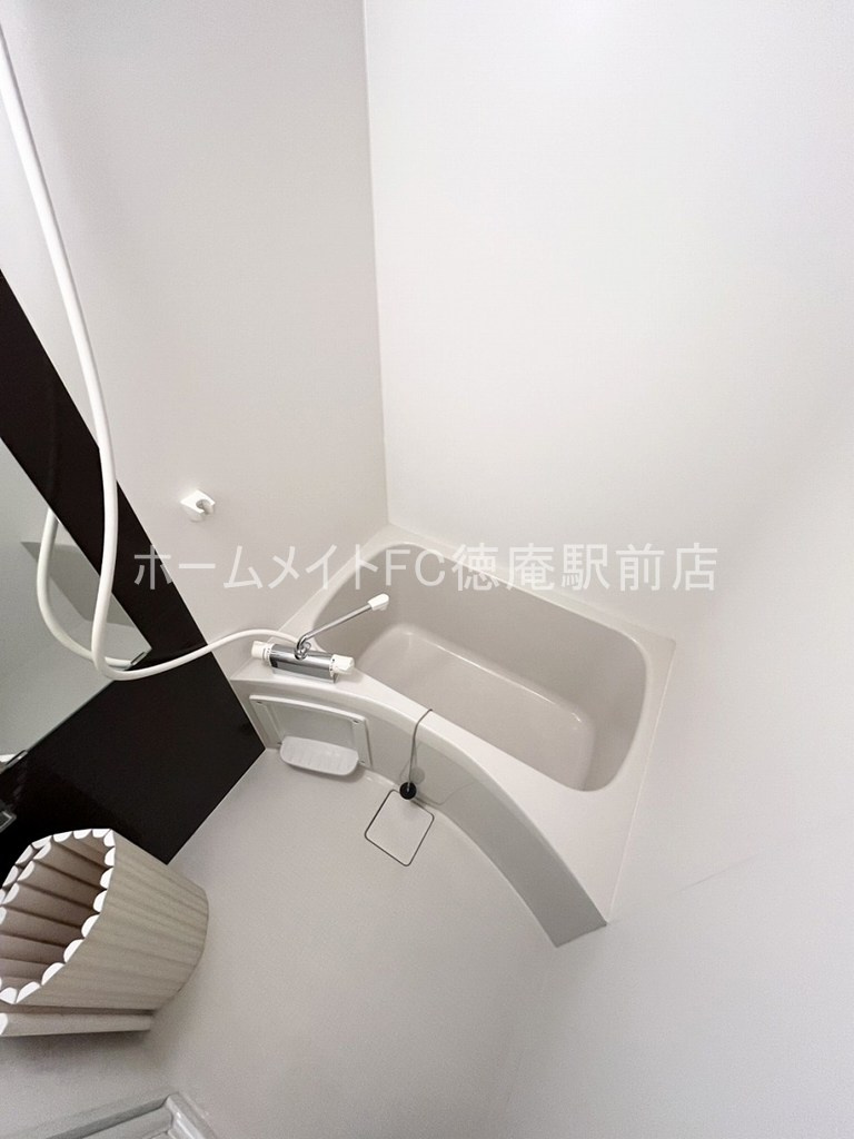 東大阪市徳庵本町の賃貸マンションの浴室