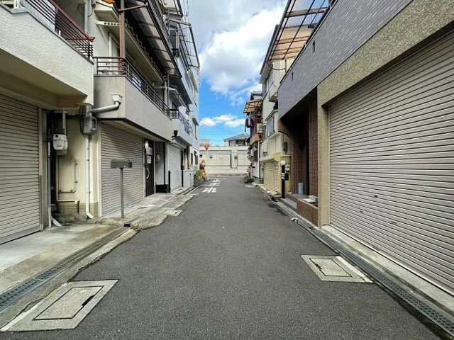 舟田町　中古一戸建ての前面道路含む現地写真|■物件内覧・資金計画相談・住宅ローン相談、リフォーム相談、お問合せ受付中■
※当日・翌日のご内覧、ご相談はお電話でのお問合せがスムーズです！