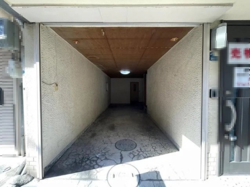 舟田町　中古一戸建ての駐車場|■物件内覧・資金計画相談・住宅ローン相談、リフォーム相談、お問合せ受付中■
※当日・翌日のご内覧、ご相談はお電話でのお問合せがスムーズです！