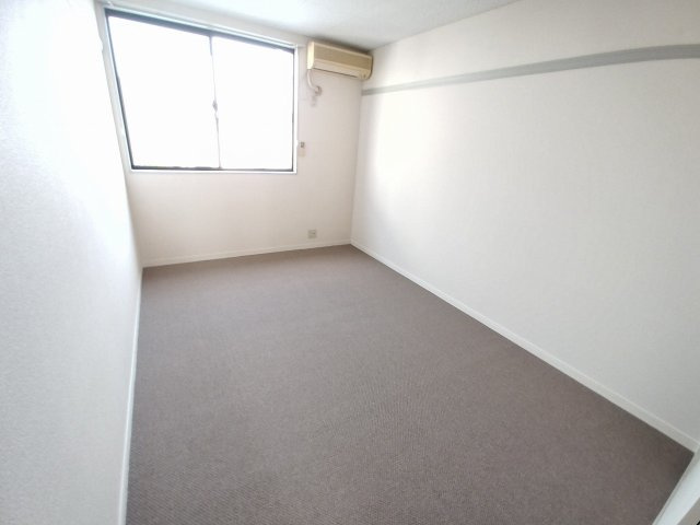 レオパレスあかし大久保弐番館の寝室