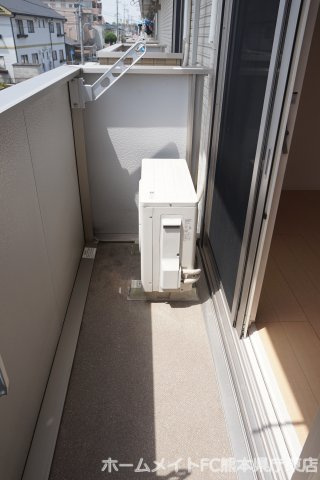 熊本市東区東野４丁目のアパートのバルコニー