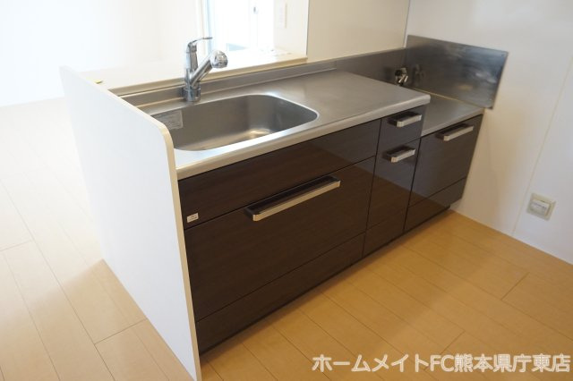 熊本市東区東野４丁目のアパートのキッチン