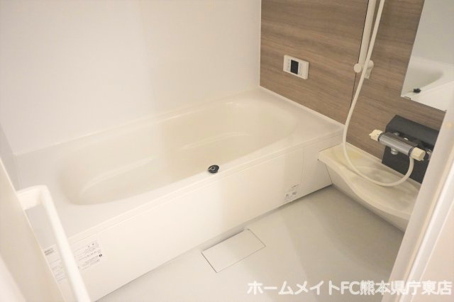 熊本市東区東野４丁目のアパートの浴室