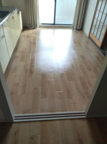 寛和ビルのロビー