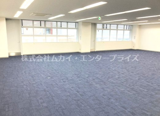 ＤＮＸ新大阪ビル