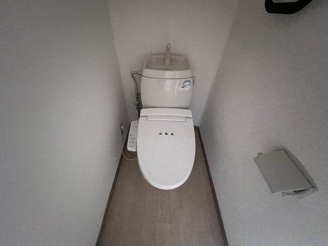 ドルフィンのトイレ