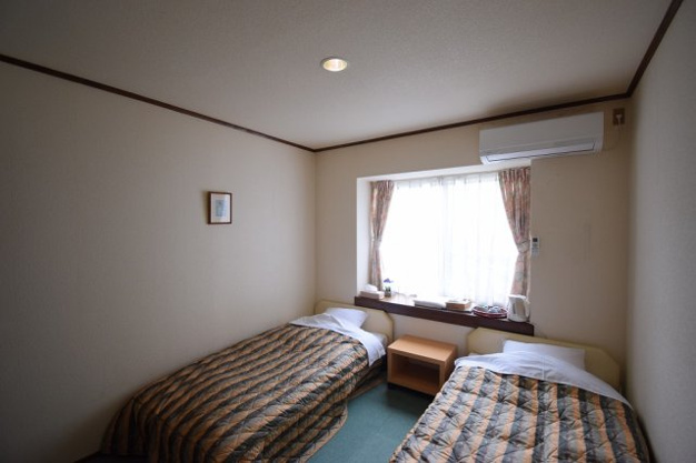 【寝室】 | 大室高原別荘地　売ペンション