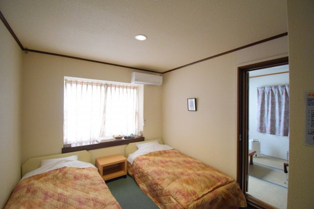 【寝室】 | 大室高原別荘地　売ペンション