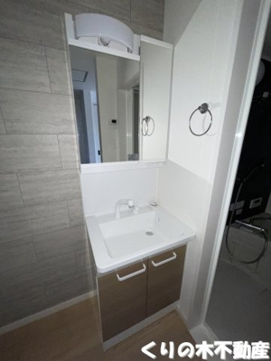 【洗面所】 | ルミウス泉川 | 使いやすい洗面所です