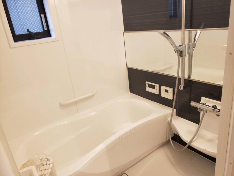 中野本町　中古一戸建ての浴室|オートバス
■物件内覧・資金計画相談・住宅ローン相談、リフォーム相談、お問合せ受付中■
※当日・翌日のご内覧、ご相談はお電話でのお問合せがスムーズです！