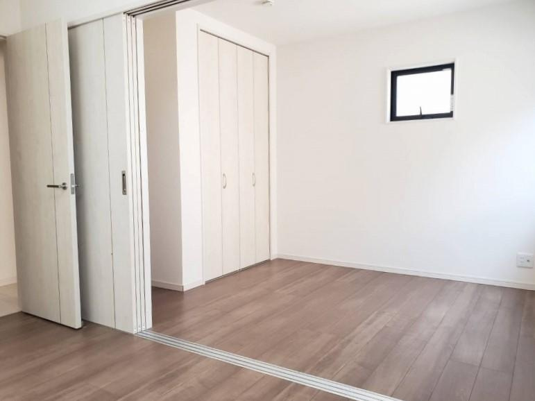 中野本町　中古一戸建ての収納|洋室のクローゼット
■物件内覧・資金計画相談・住宅ローン相談、リフォーム相談、お問合せ受付中■
※当日・翌日のご内覧、ご相談はお電話でのお問合せがスムーズです！