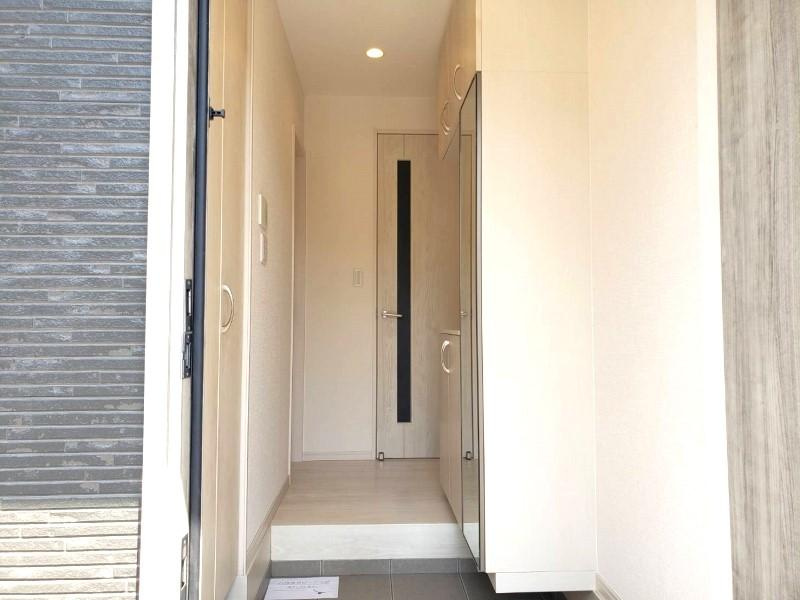 中野本町　中古一戸建ての玄関|■物件内覧・資金計画相談・住宅ローン相談、リフォーム相談、お問合せ受付中■
※当日・翌日のご内覧、ご相談はお電話でのお問合せがスムーズです！