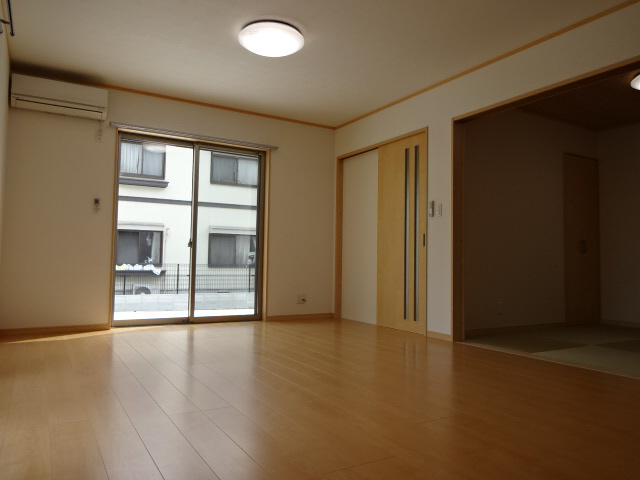 御立東2丁目一戸建ての寝室