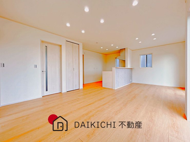 【居間・リビング】 | 羽生市加羽ケ崎　新築戸建　全11区画　7号棟