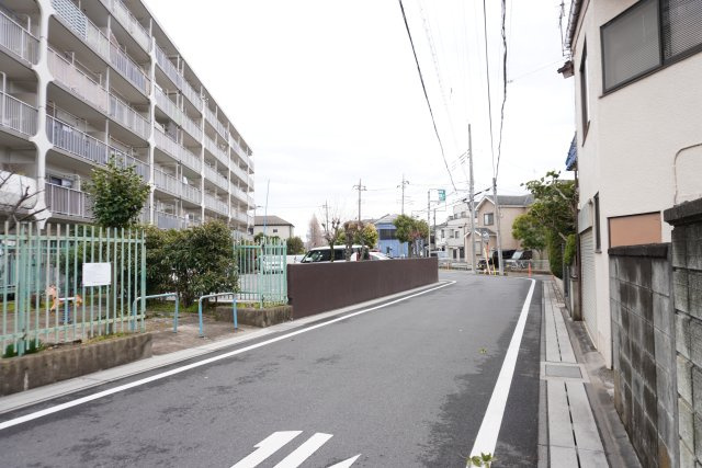 草加弁天町スカイハイツの周辺