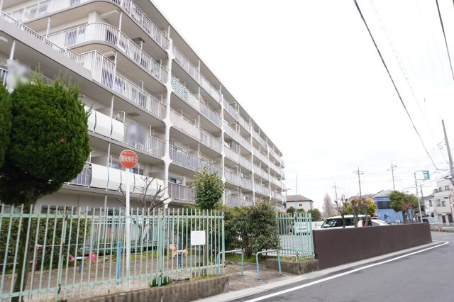 草加弁天町スカイハイツの外観