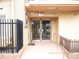 【エントランス】