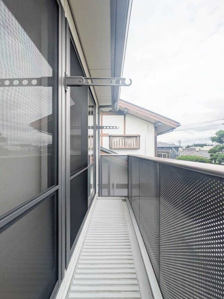 熊本市中央区国府３丁目のアパートのバルコニー
