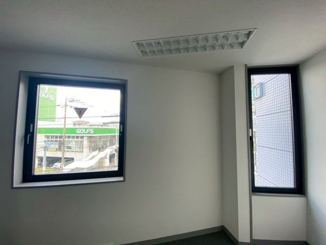 信明ビルの内装