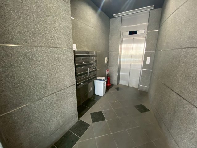 信明ビルのロビー