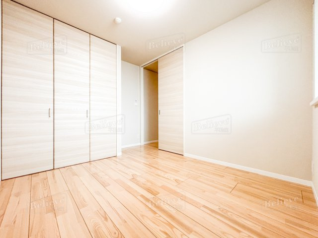 シャーメゾンレジデンス夜明の寝室|クローゼット付きの寝室です☆