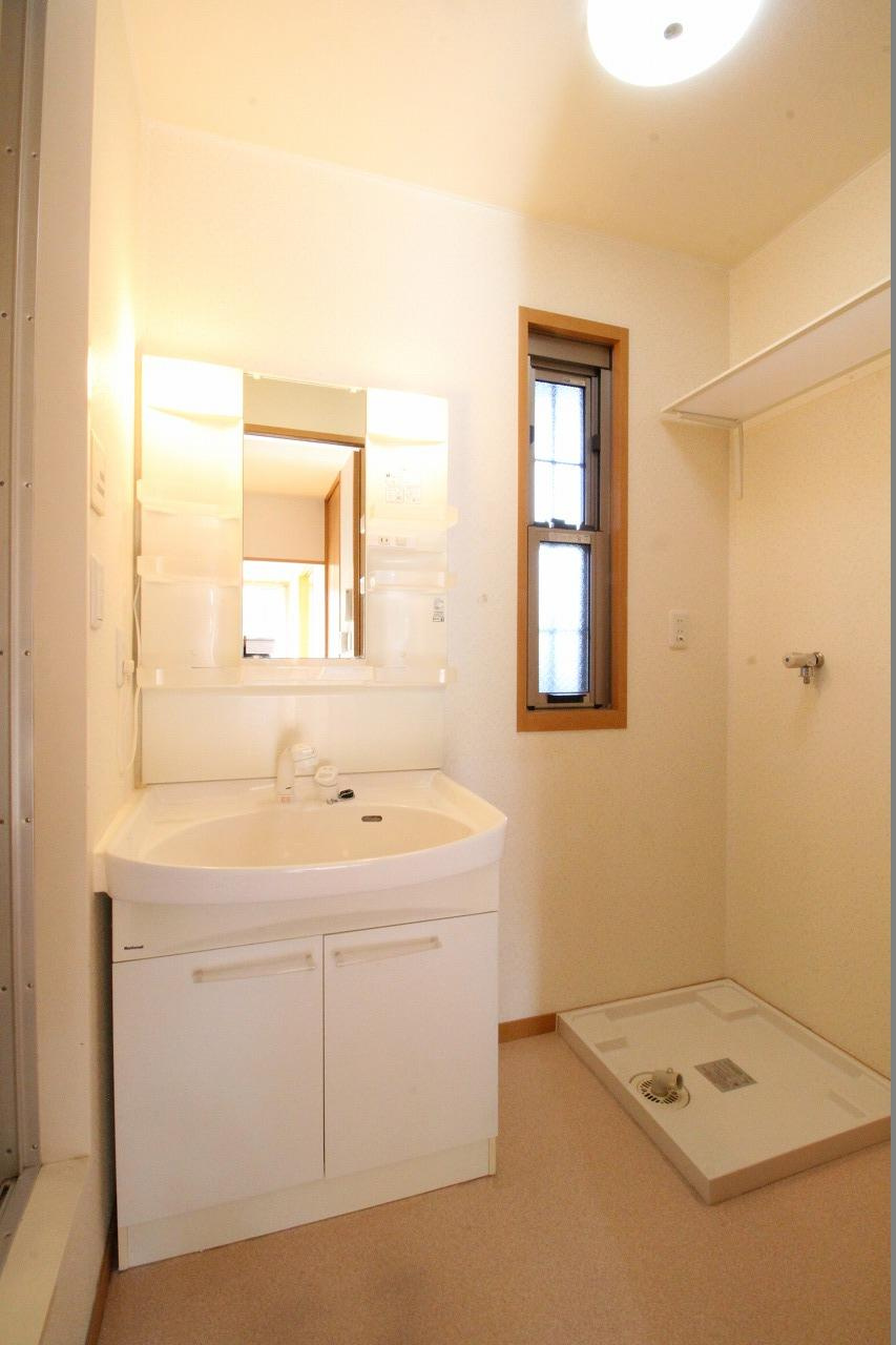グラシアスの洗面所|※お部屋により仕様が異なる場合があります※