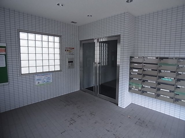 神戸市長田区二番町１丁目の賃貸マンションのロビー