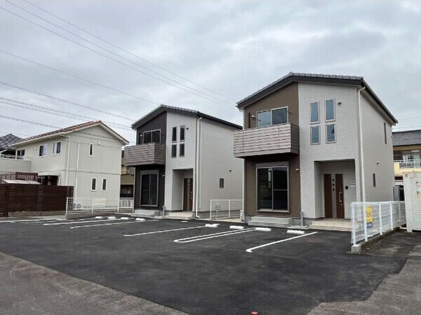 徳次町戸建賃貸住宅B棟　　刈谷市近郊の賃貸はクラスホームの駐車場