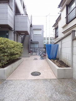 【エントランス】