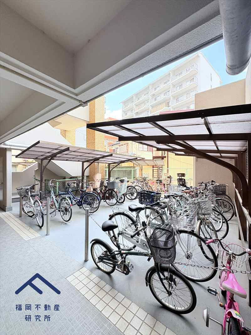 朝日プラザ大橋南の駐輪場